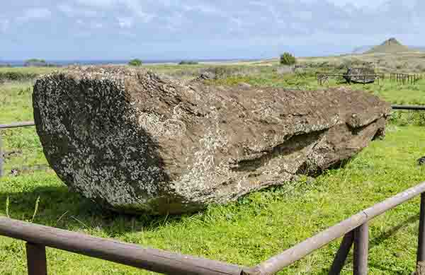 42 - Chile - isla de Rapa Nui o Pascua - sendero Te Ara O Te Moai